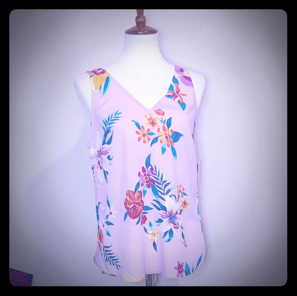 Old Navy Lavender Floral V-Neck Top